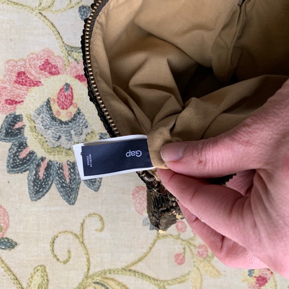 Bronze sequined wristlet - Picture 4 of 4